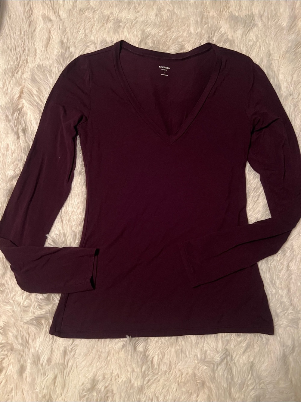 Express Women's Long Sleeve V-Neck Top - Plum